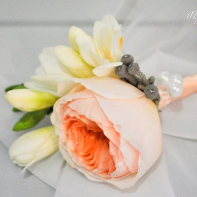 Бутоньерка П8598 - Студия флористики Праздничная мозаика