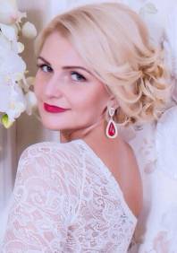 Стилист-визажист Любовь Попова
